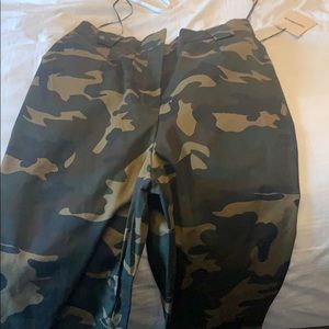 NEW W TAGS SUPERDOWN CAMO JOGGERS
